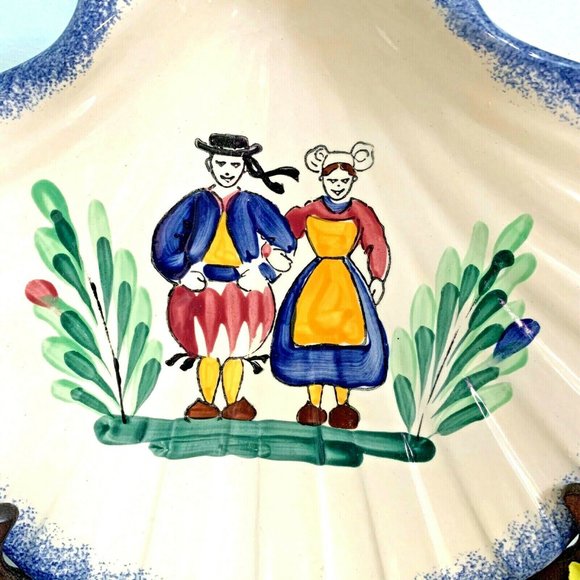 Shell Shape Dish Peasant Country Couple Hand Painted Faience Bretagne Fran… - Picture 1 of 10